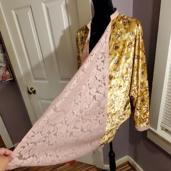 Kimono - Picture 2 of 8